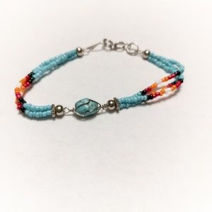 NWOT Handcrafted beaded turquoise braclet